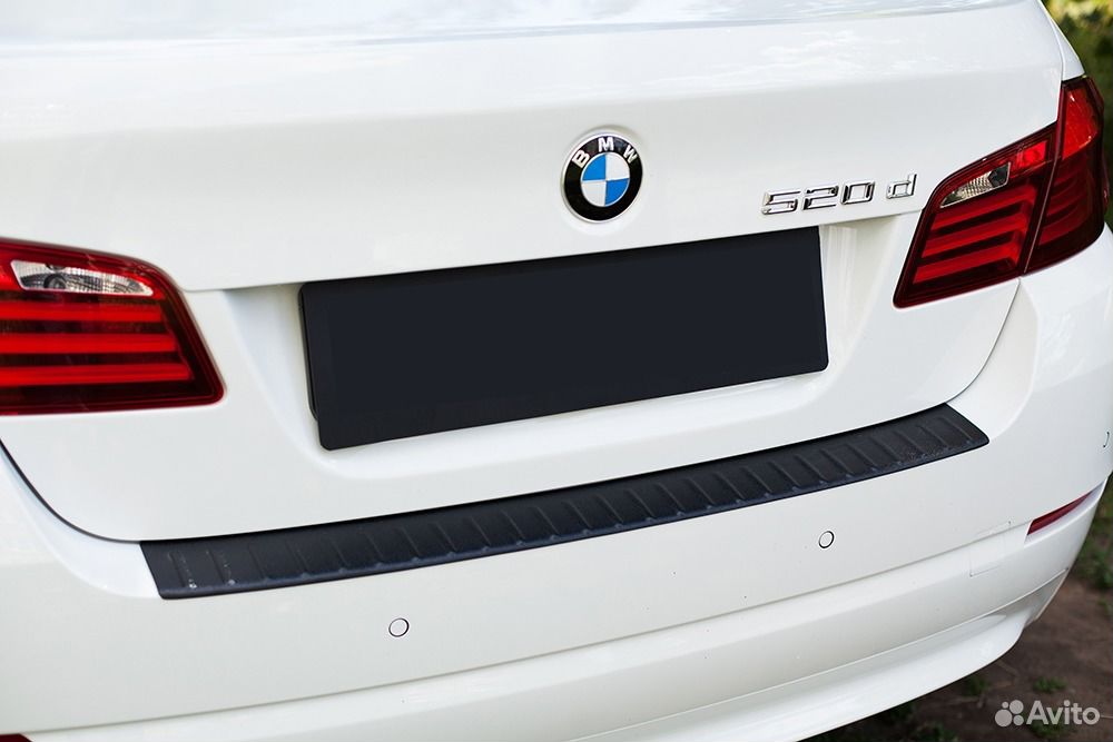 Пластиковая накладка на бампер BMW 5 F10