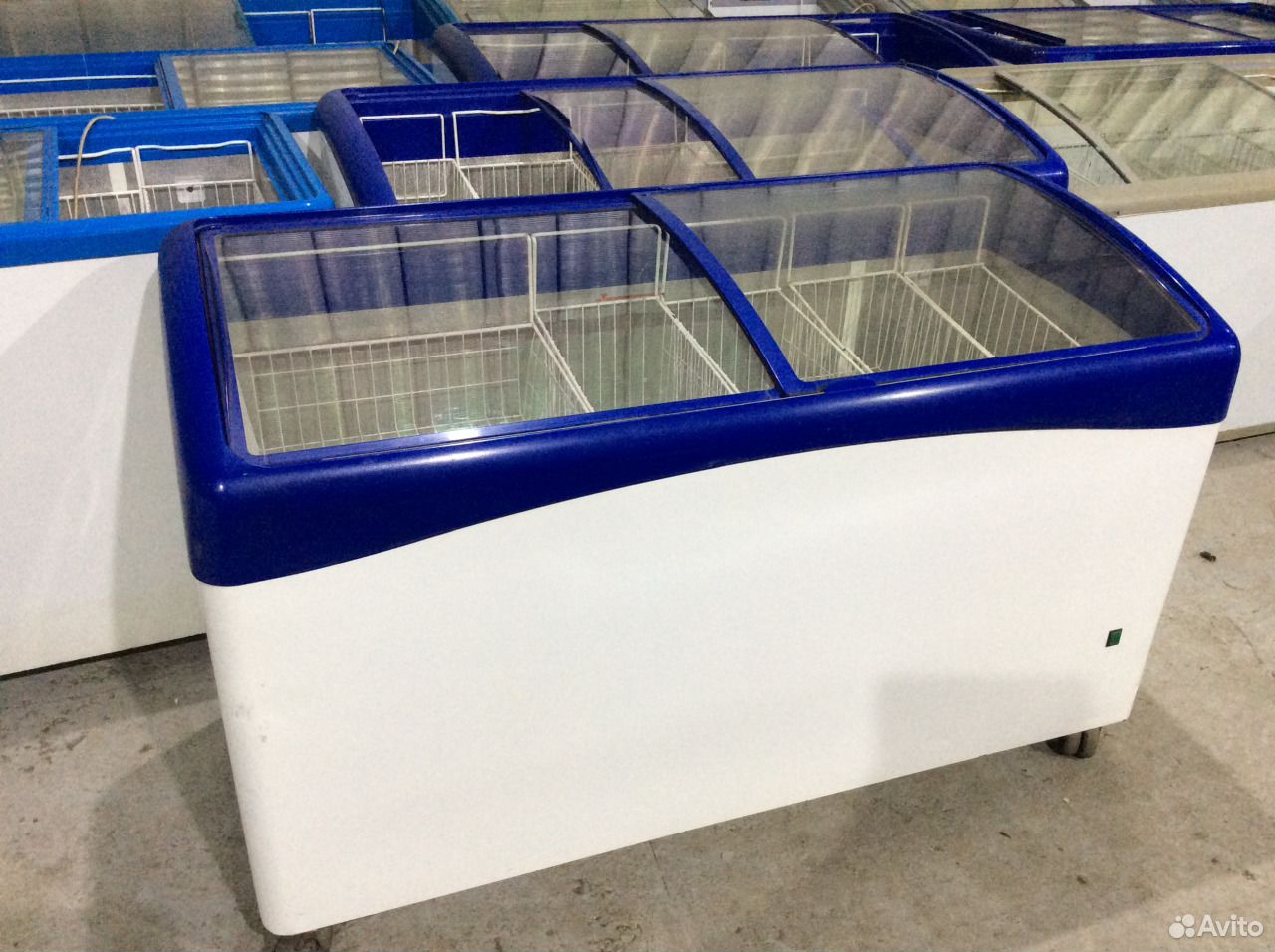 Объем ларя 125×250×125см. Ларь бирюса 260кх. Морозильная камера с рук. Морозильный ларь авито. Морозильный ларь авито.