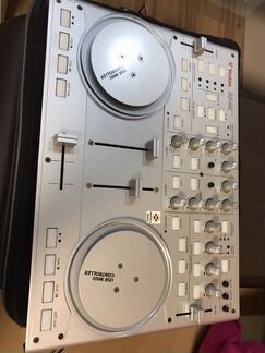 DJ контроллер Vestax VCI-100