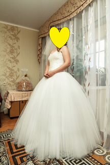 Свадебное платье, фата и кольца
