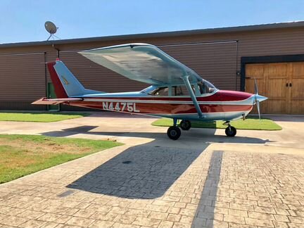 Самолет Cessna 1966 172G Skyhawk