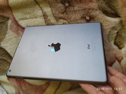 iPad air первого поколения 16 gb