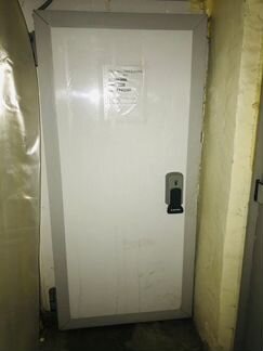 Двери для холодильной камеры