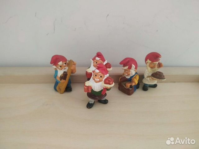 Киндер гномы