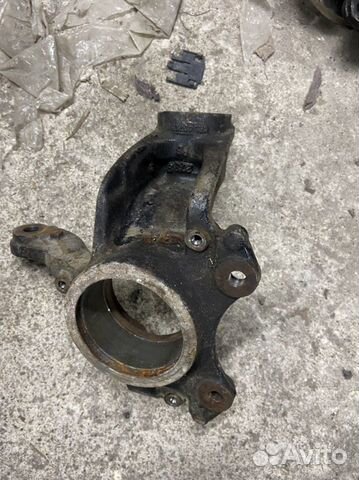 Поворотный кулак правый Фольксваген Поло