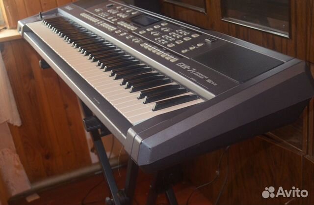 Roland EXR-7S синтезатор с секвенсором и акустикой