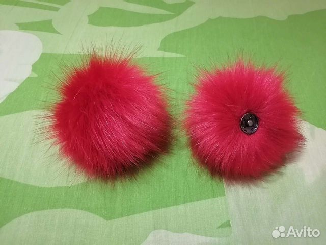 Помпоны из искусственного меха (второй бесплатно)