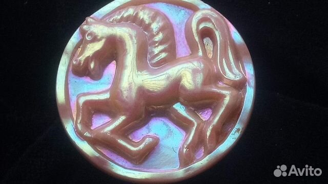 Брошь/глушеное стекло/редкая/винтаж