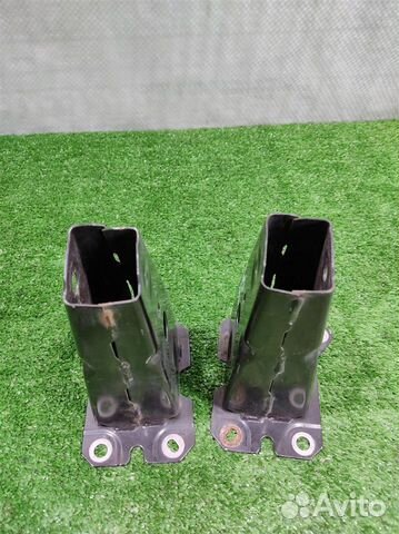 Кронштейн подрамника правый Mazda CX-5 (KE) 2016