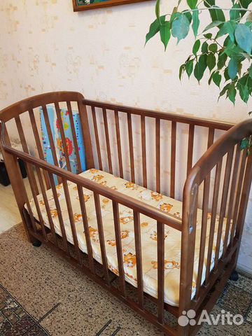 Детская кроватка