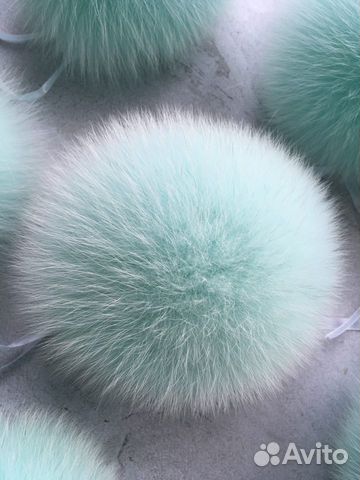 Меховые помпоны мята