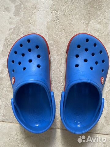 crocs j2