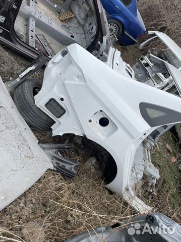 Заднее правое крыло веста