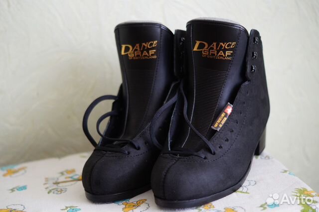 Профессиональные коньки graf dance р-р 9 новые Профессиональные коньки graf dance р-р 9 новые