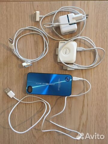 Аккумулятор для iPhone 4, 4S, доп. зарядник и пров Аккумулятор для iPhone 4, 4S, доп. зарядник и пров