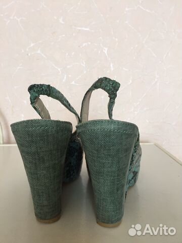 Босоножки женские