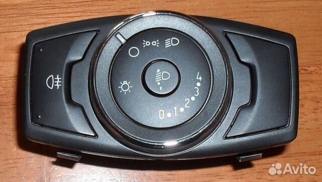 Блок управления светом Ford Focus 3 Блок управления светом Ford Focus 3