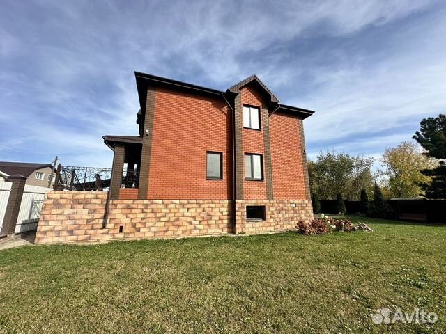 

10-к. и более коттедж, 400 м²