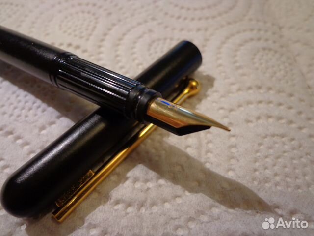 Ручка Waterman с золотым пером 18К (750)
