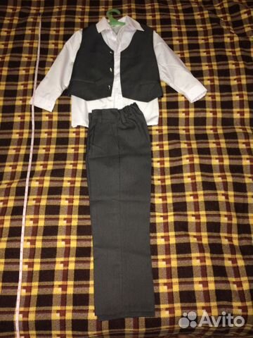 Брюки, жилетка и рубашка для мальчика