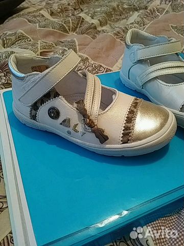 Новые туфли Catimini Новые туфли Catimini