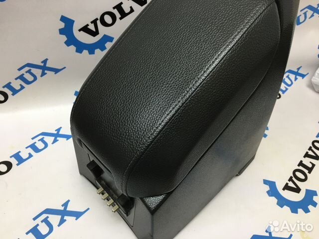 Подлокотник Volvo XC90 ящик 2002-2014 всборе Подлокотник Volvo XC90 ящик 2002-2014 всборе