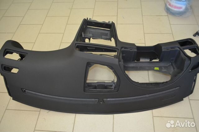 Торпедо панель приборов Volvo S60