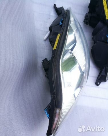 Toyota Siena сиена фара левая ксенон Toyota Siena сиена фара левая ксенон