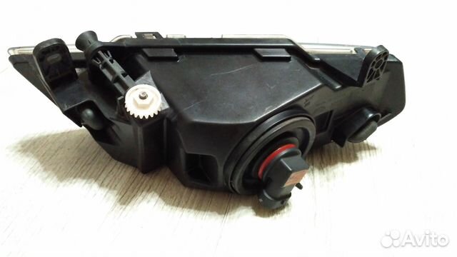 Противотуманная фара правая Skoda Yeti 5L0941700