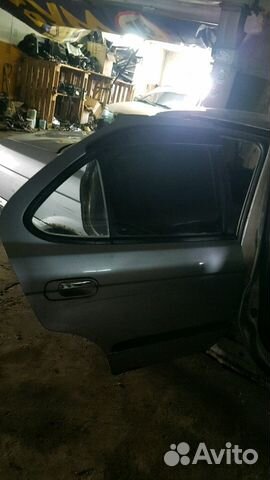 Правая задняя дверь nissan sunny FB-15 Правая задняя дверь nissan sunny FB-15