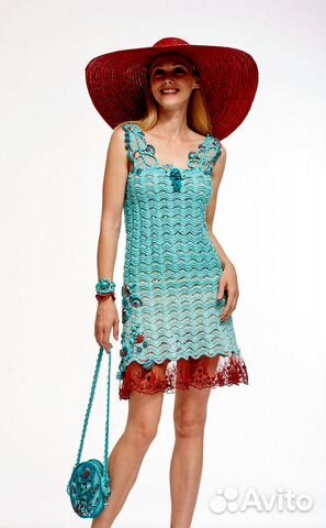 Платье, сумка и браслет, связанные крючком Платье, сумка и браслет, связанные крючком