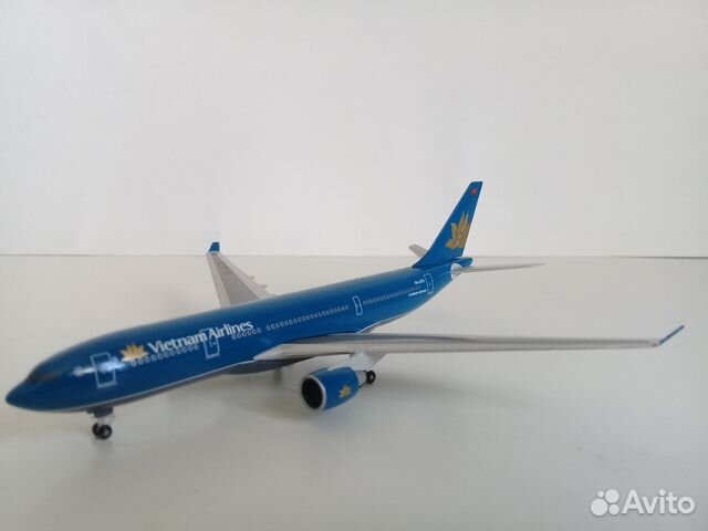 Самолет Vietnam Airlines A330-200 1:500