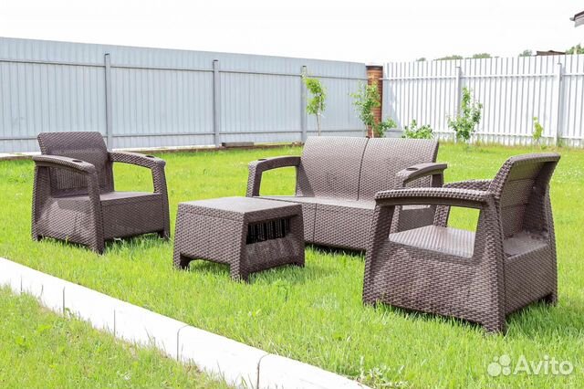 Стол из искусственного ротанга (570х515х420)