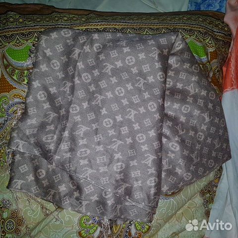 Шарф Луи Виттон. Louis Vuitton. Палантин бежевый Шарф Луи Виттон. Louis Vuitton. Палантин бежевый