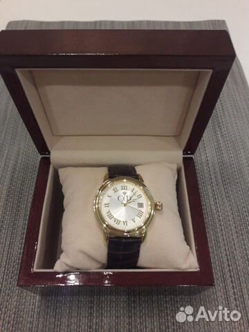 Часы кварцевые