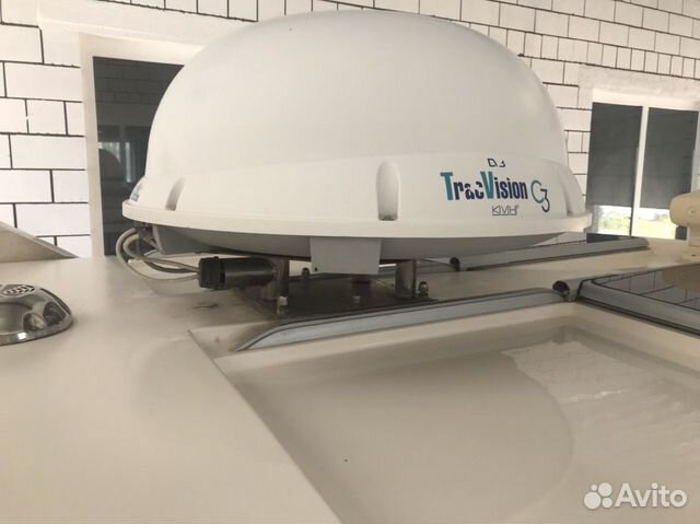 Антенна спутникового тв KVH TracVision C3 Антенна спутникового тв KVH TracVision C3
