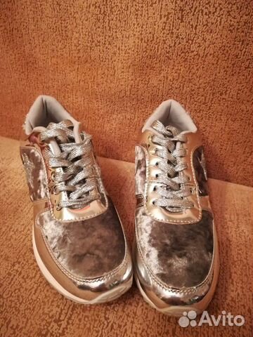 Новые женские кросовки