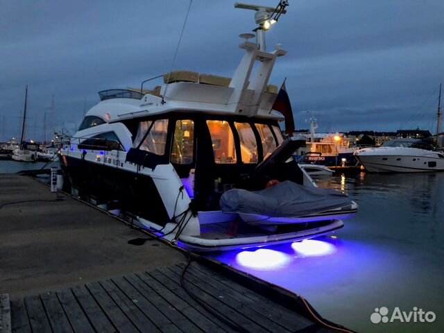 Моторная яхта Fairline Squadron 55 Моторная яхта Fairline Squadron 55
