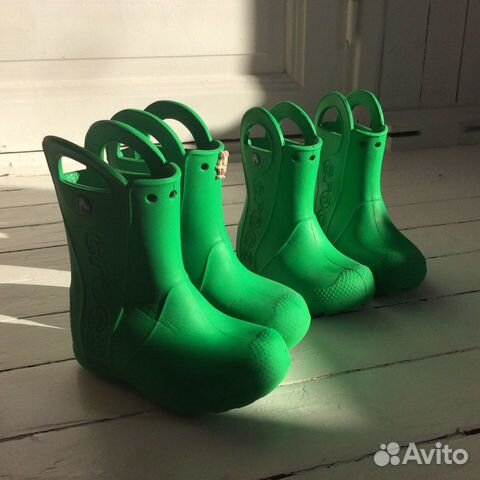 Сапоги Crocs две пары С10 и C8 (27 и 25 р.-ры) Сапоги Crocs две пары С10 и C8 (27 и 25 р.-ры)
