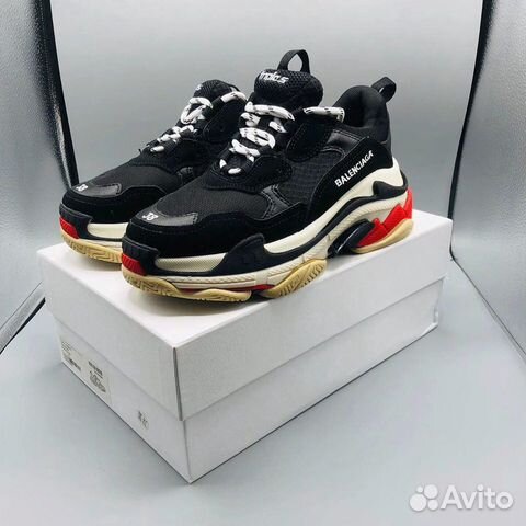 Кроссовки Balenciaga Triple S Кроссовки Balenciaga Triple S