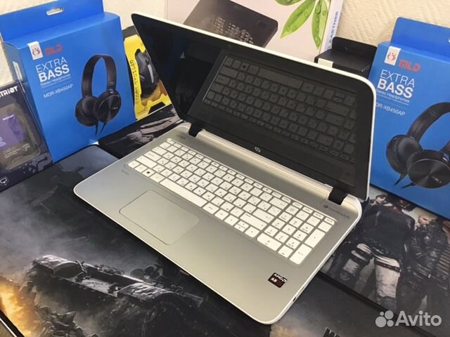 Белый ноутбук HP AMD A8-6e/4RAM/500HDD