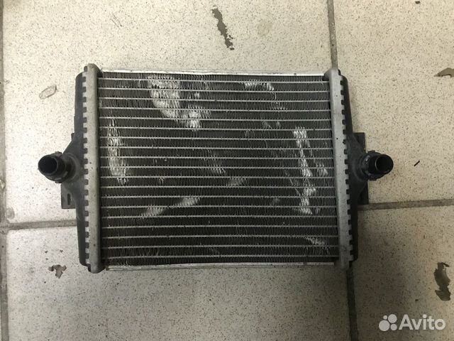 Дополнительный радиатор BMW F30 F32 F36 F34 Дополнительный радиатор BMW F30 F32 F36 F34