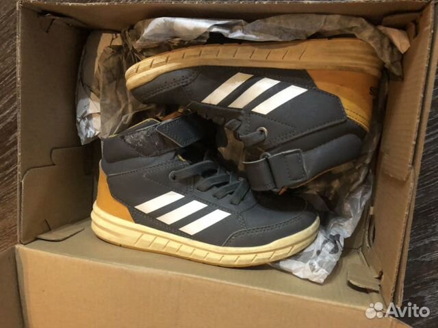 Кроссовки Adidas