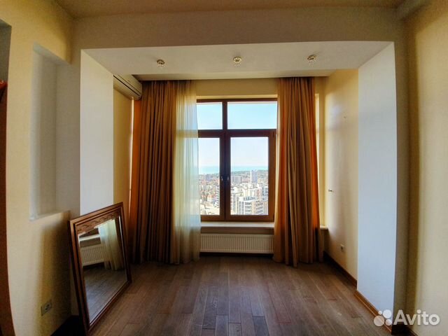 4-к квартира, 120 м², 4/6 эт.