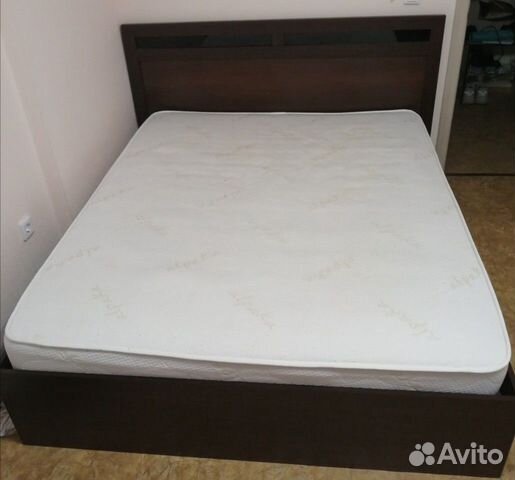 Кровать Кровать
