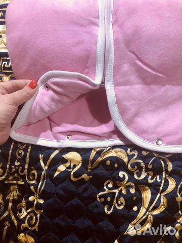 Конверт Новый с пинетками и шапочкой Конверт Новый с пинетками и шапочкой