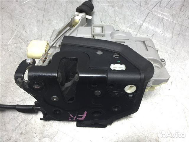 Замок двери передний правый Volkswagen Passat (B6)