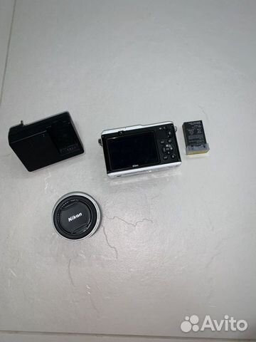 Цифровой фотоаппарат Nikon 1 AW1 Цифровой фотоаппарат Nikon 1 AW1