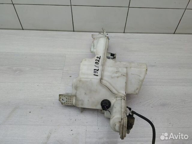 Бачок омывателя 3C0955453P VW Passat (B6) 2005-201 Бачок омывателя 3C0955453P VW Passat (B6) 2005-201