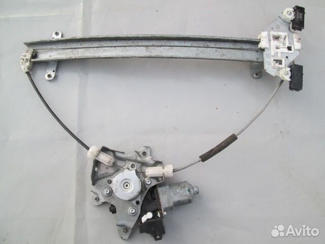 Передний правый стеклоподъемник Nissan Almera G15